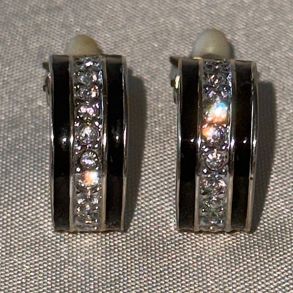 Vintage Elegant Black Enamel Gold & Rhinestone Half Hoops Clip Earrings - Picture 9 of 13